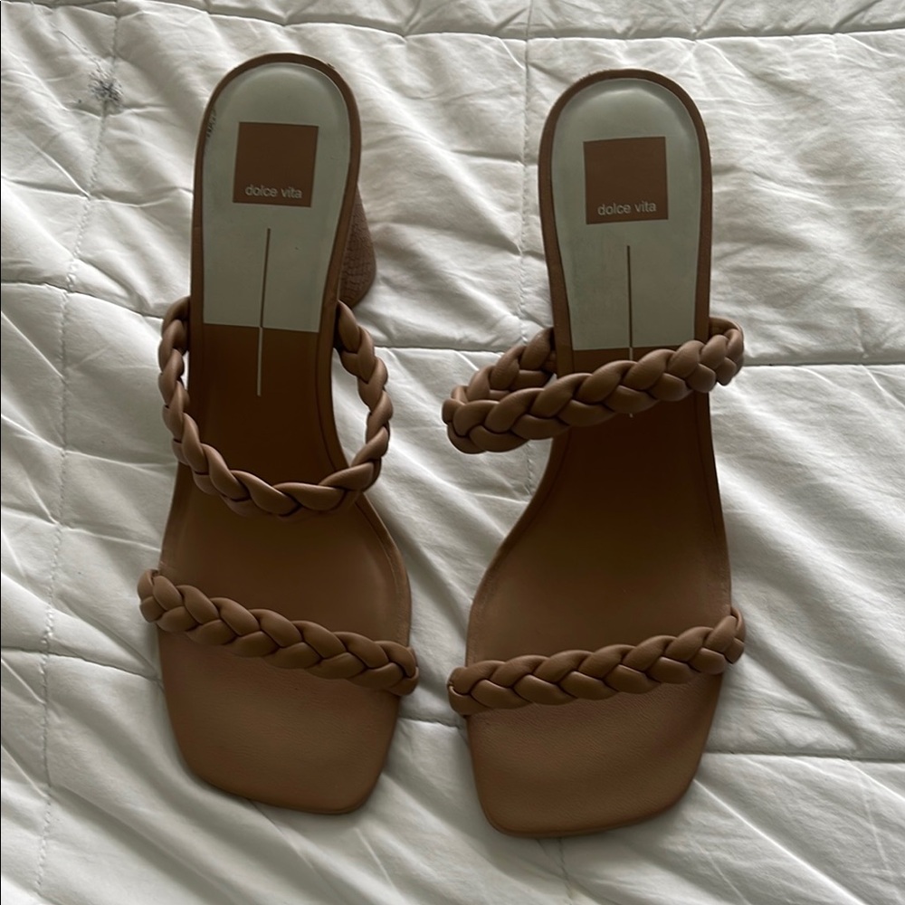 Dolce Vita Women's Tan Braided Sandals